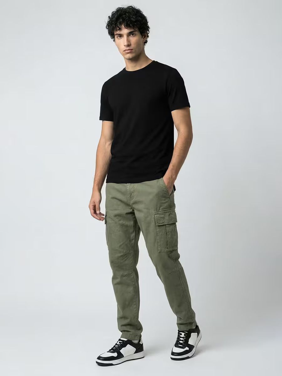 Men's Plain Black Half Sleeve Round Neck T-Shirt 4