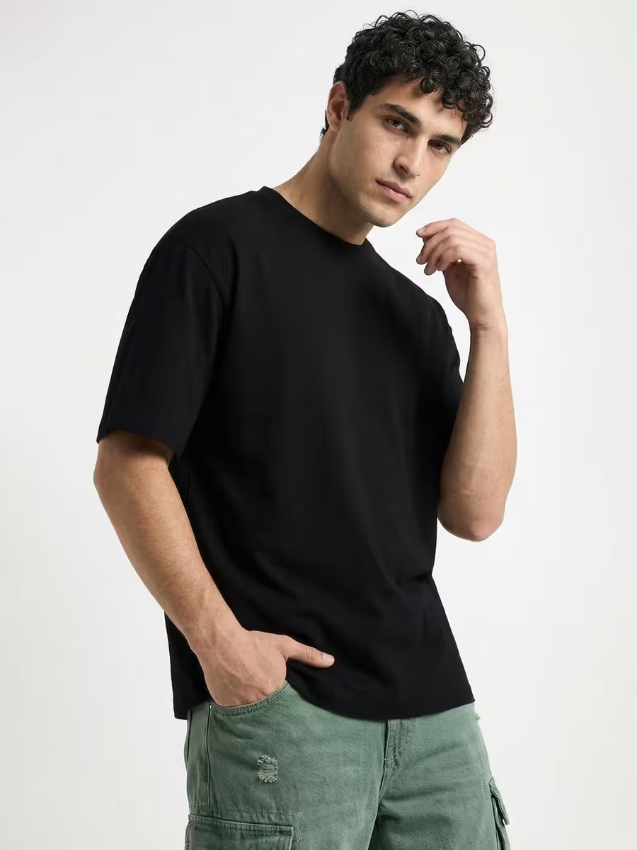 Men's Plain Black Round Neck Oversized T-Shirt 2