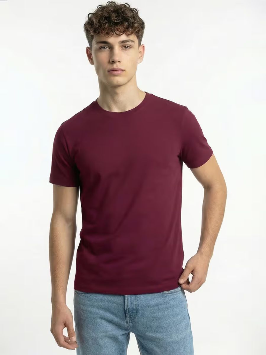 Men's Plain Maroon Half Sleeve Round Neck T-Shirt 2