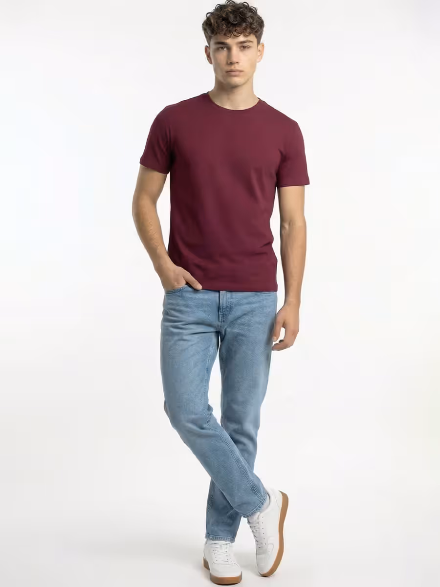 Men's Plain Maroon Half Sleeve Round Neck T-Shirt 4