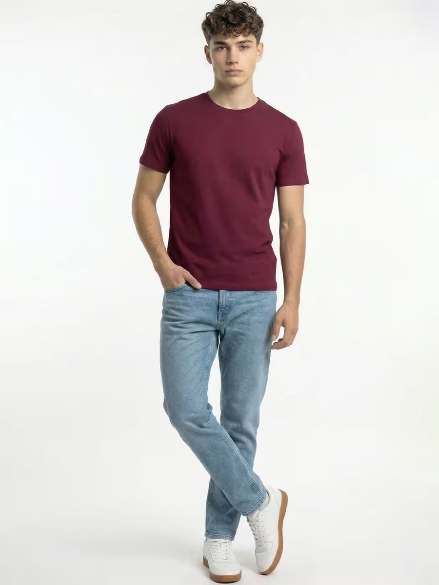 Men's Plain Maroon Half Sleeve Round Neck T-Shirt 4