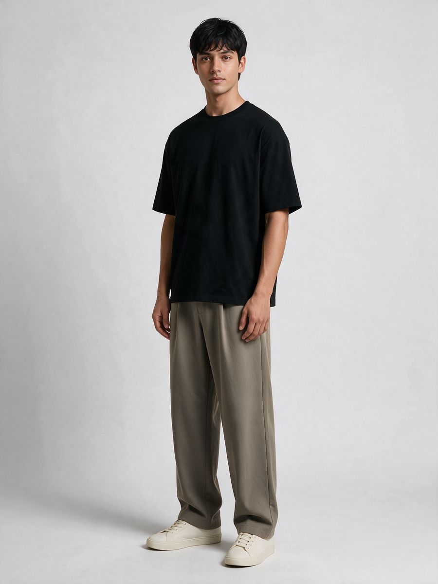 Men's Plain Black Round Neck Oversized T-Shirt - alternate view 4