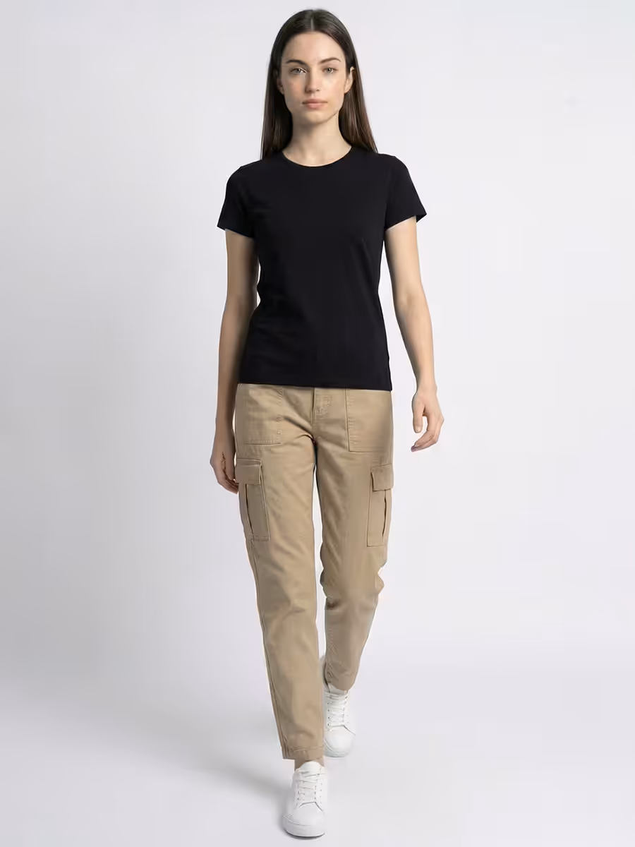 Women's Plain Black Half Sleeve Round Neck T-Shirt 4