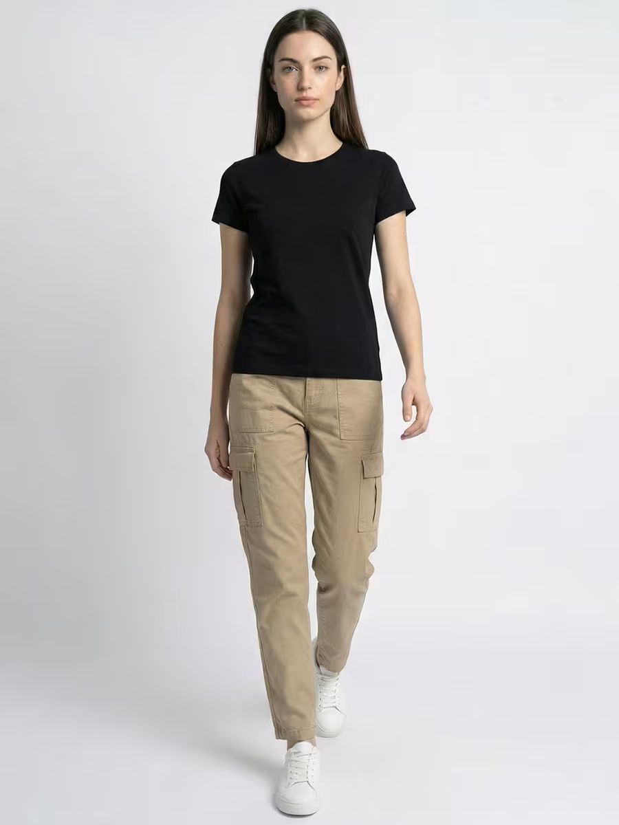 Women's Plain Black Half Sleeve Round Neck T-Shirt 4